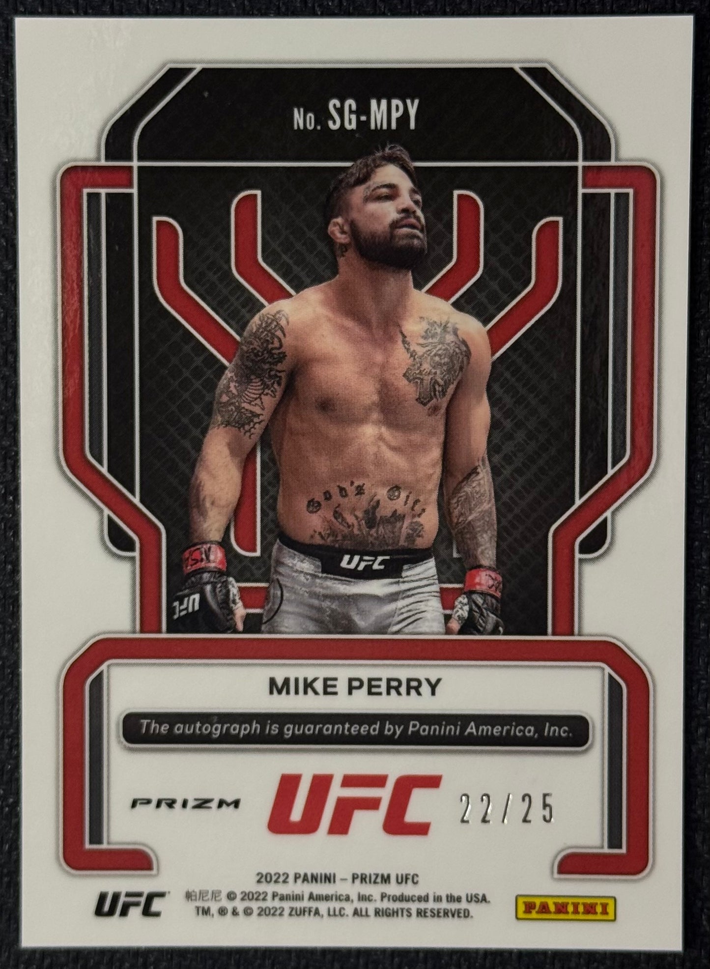 2022 Panini Prizm UFC Mike Perry #SG-MPY Signatures Mojo Prizm #/25