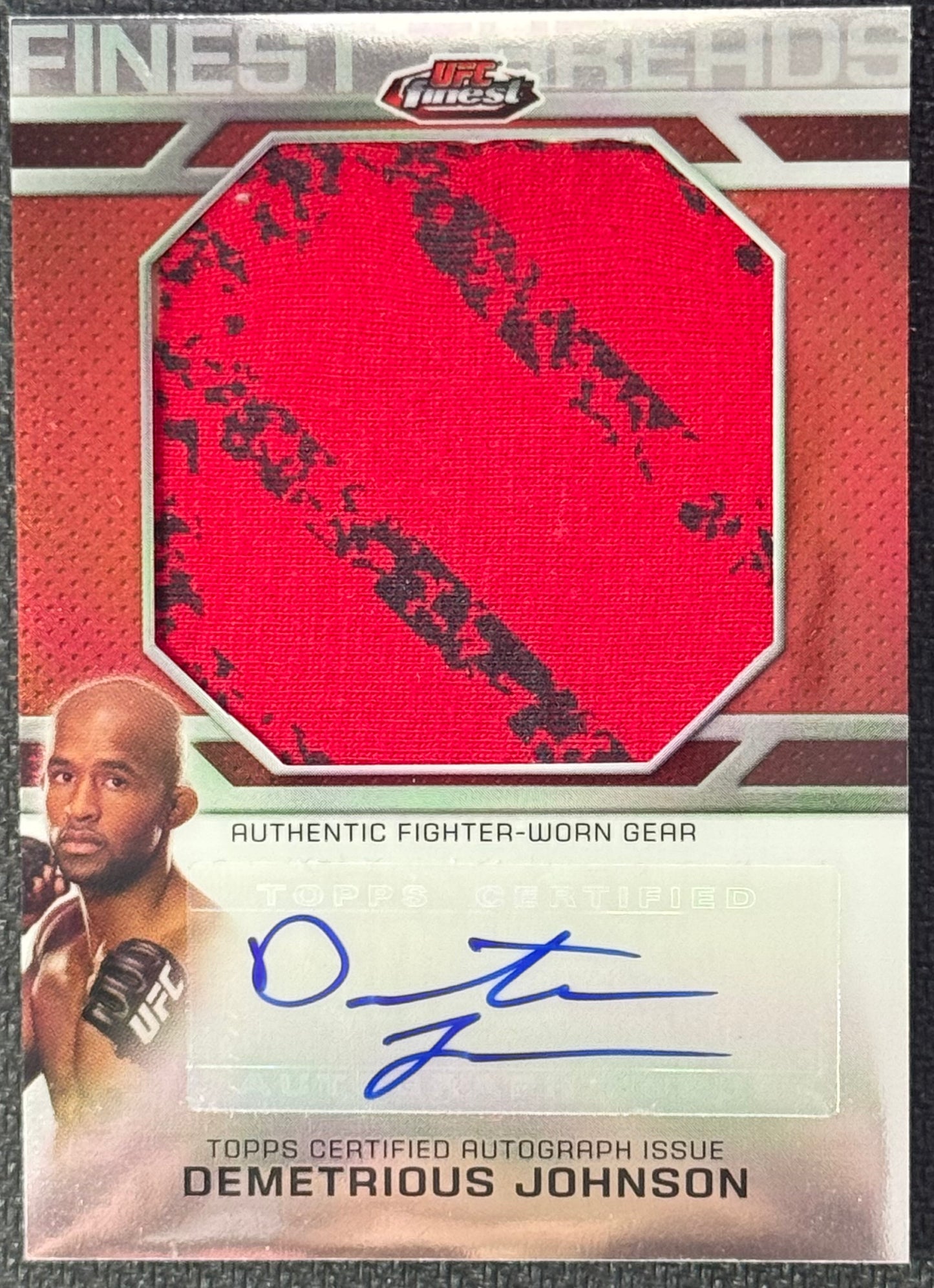2013 Topps UFC Finest Demetrious Johnson Jumbo Threads Autograph Relic Auto