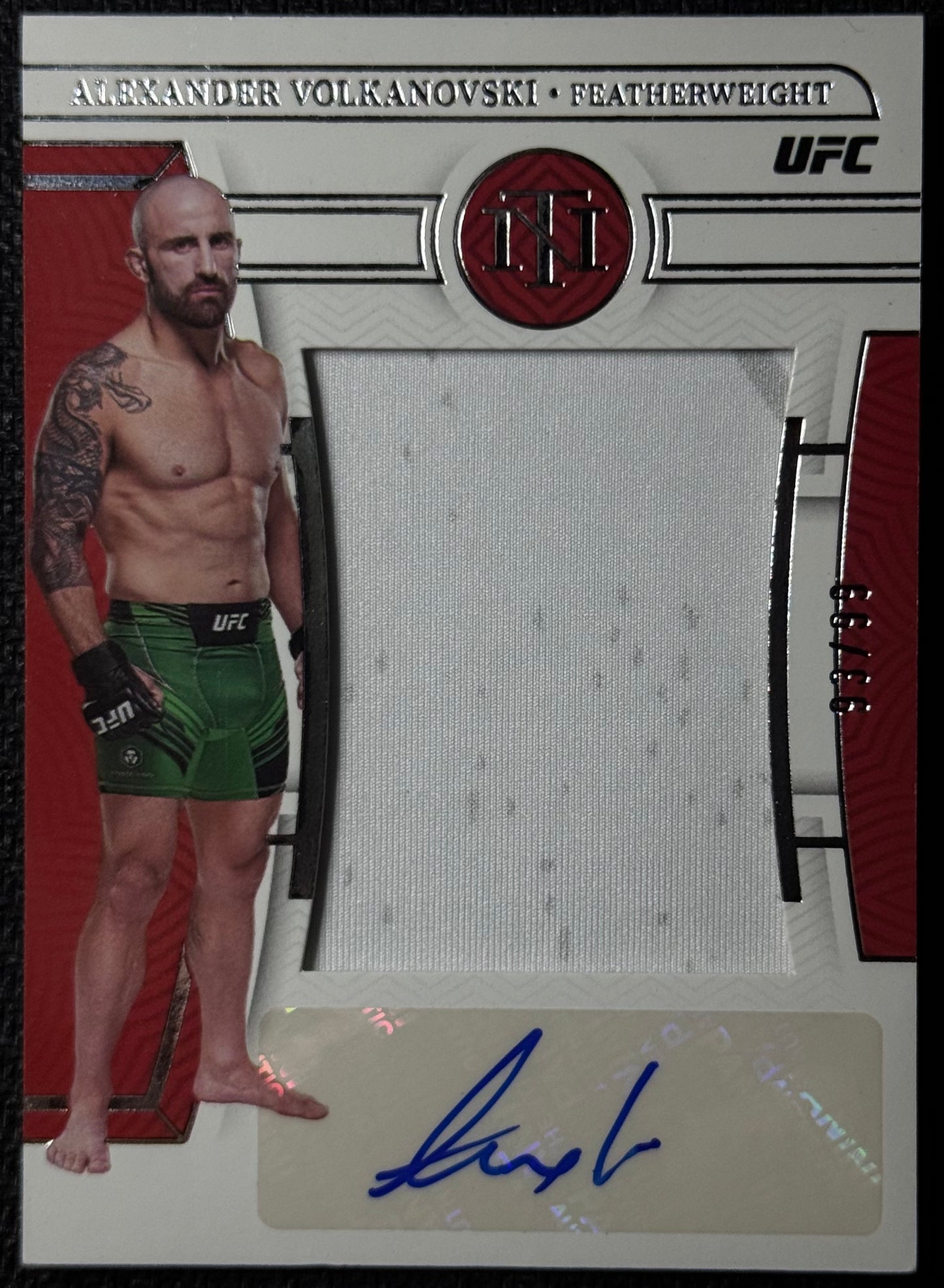 2023 Chronicles UFC Alexander Volkanovski National Treasures Patch Auto #/99